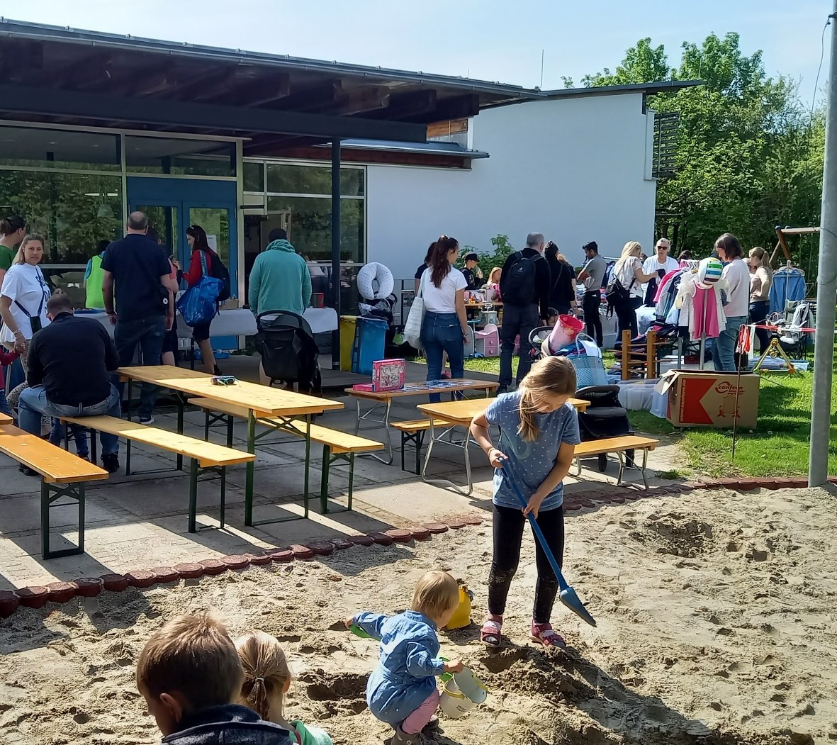 Flohmarkt für Kindersachen – Evangelischer Kindergarten Floriansanger